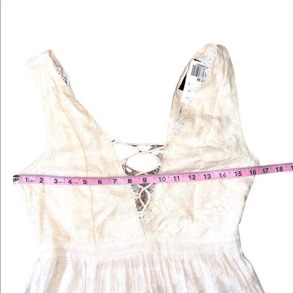 Forever 21 Lace Up Corset Style Maxi Dress in Blush - Picture 8 of 12